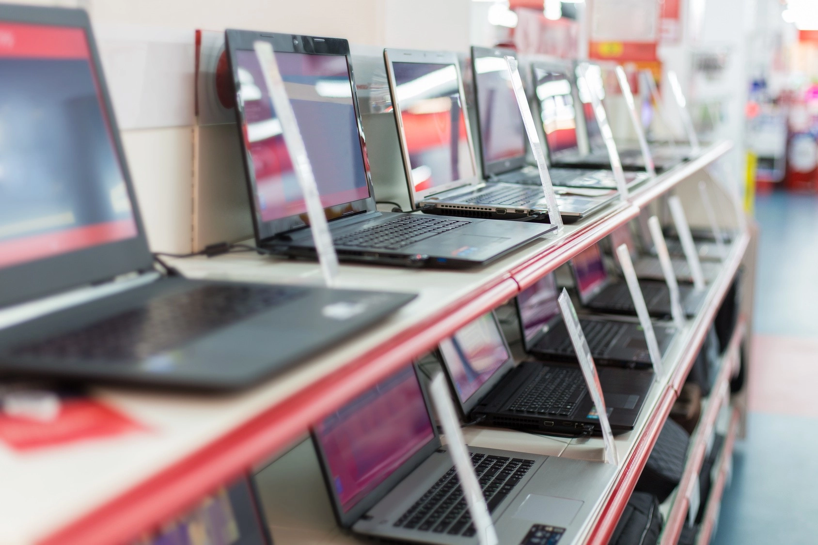 Buy laptops in bulk from Dubai wholesale