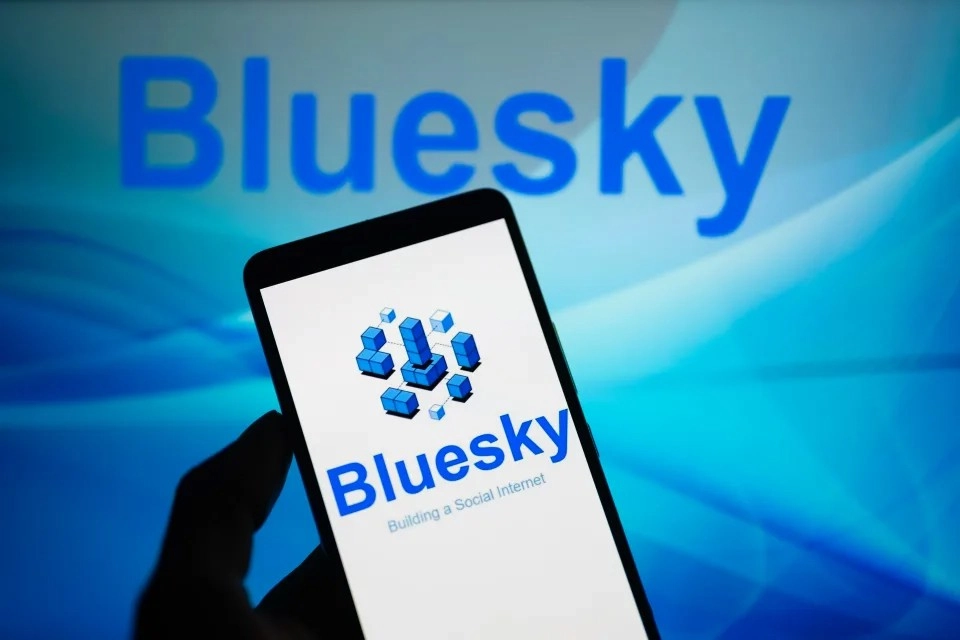 X banned, Bluesky takes off! 1 million users…