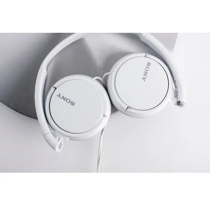 سماعة رأس سلكية Sony MDR-ZX110AP باللون الأبيض (MDRZX110APWZE)